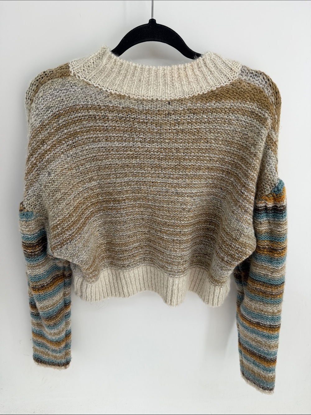 UO Urban Outfitters oversized crewneck striped cropped pullover sweater sz M - Picture 6 of 6